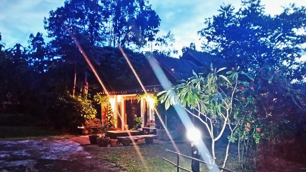 The Local Story Resort Ban Mon Talaeng Екстер'єр фото