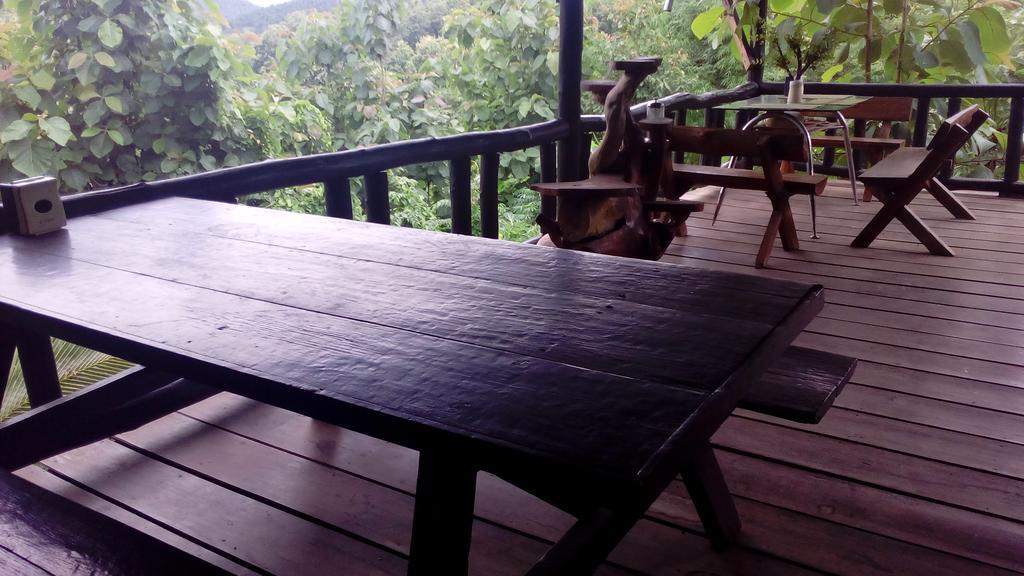 The Local Story Resort Ban Mon Talaeng Екстер'єр фото