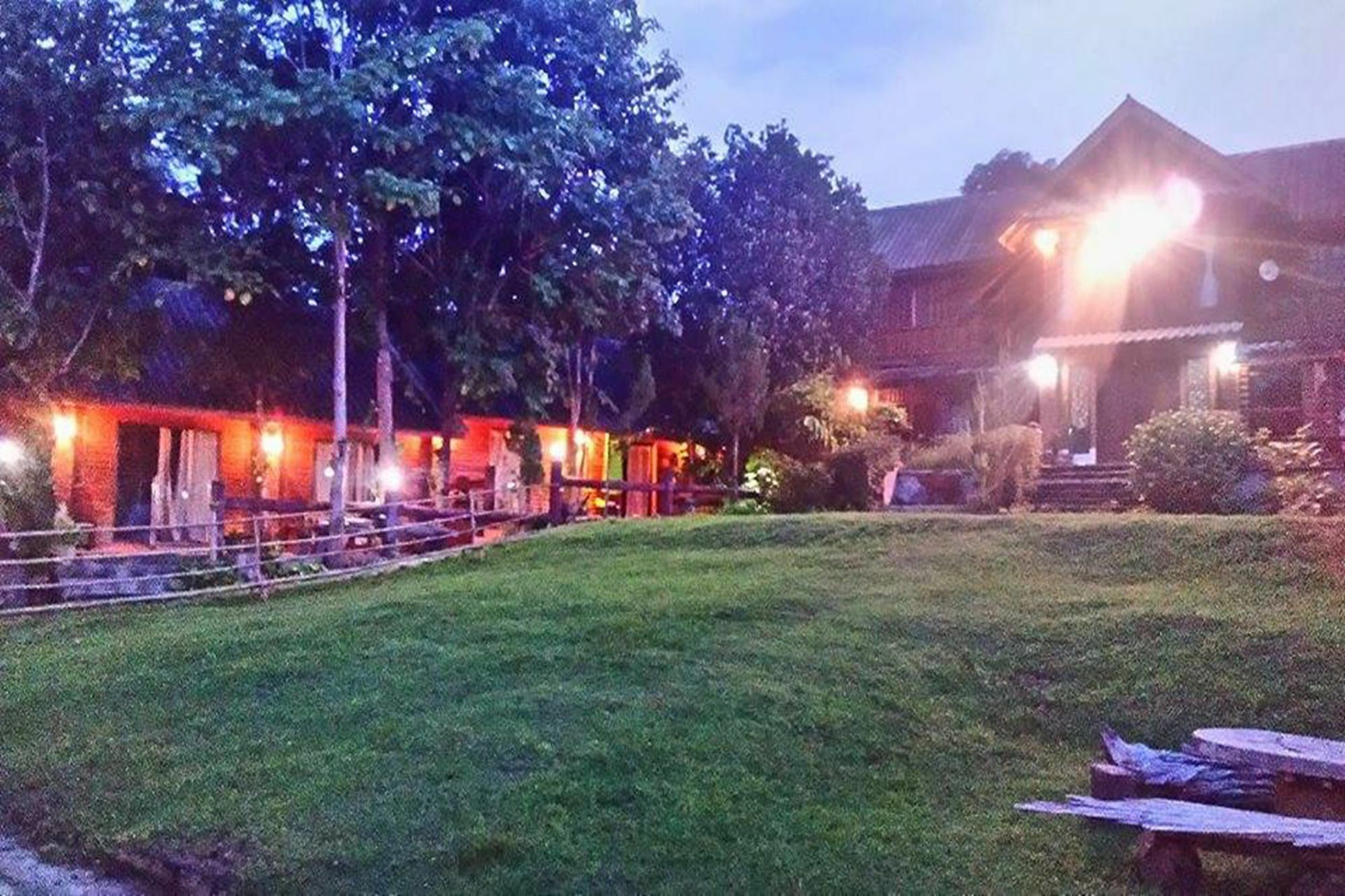 The Local Story Resort Ban Mon Talaeng Екстер'єр фото